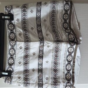 White House Black Market White and Black Patterned Shorts 4p